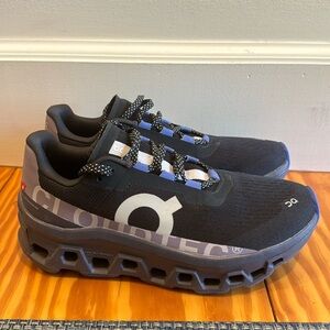 On Running Cloudmonster W8 - like new!